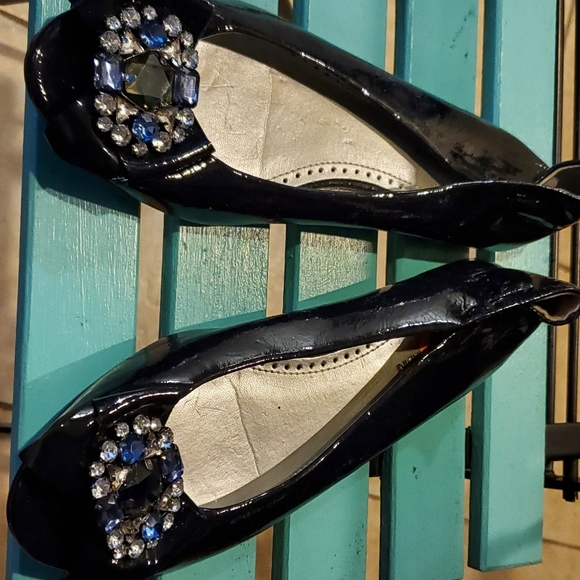 Shoes - Picture 2 of 4